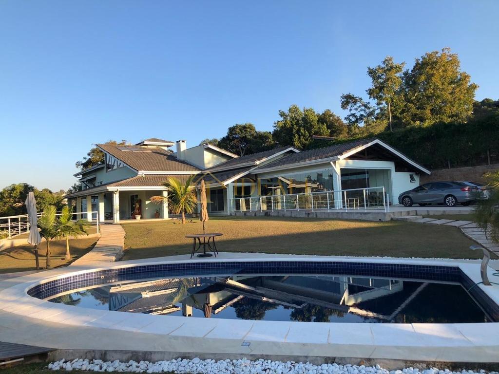 Casa a venda em condomínio com maravilhosa vista - Mairiporã - 