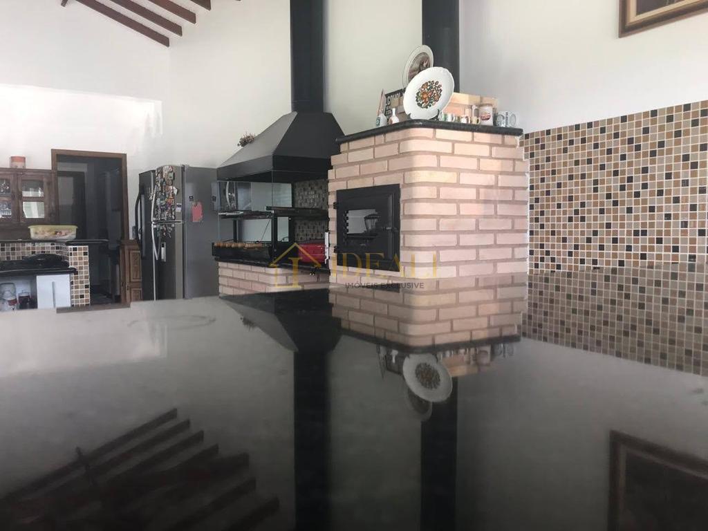 Casa a venda em condomínio com maravilhosa vista - Mairiporã - 
