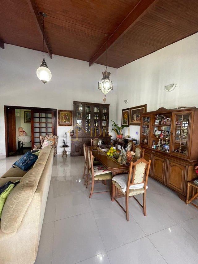 Excepcional Casa em Condomínio com acesso a represa em Mairiporã - Mairiporã - 