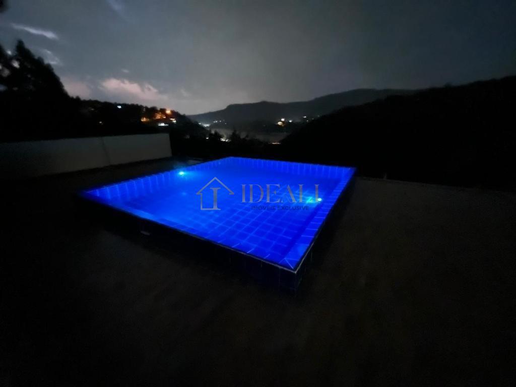 Casa em condomínio com vista para represa de Mairiporã - Mairiporã - 