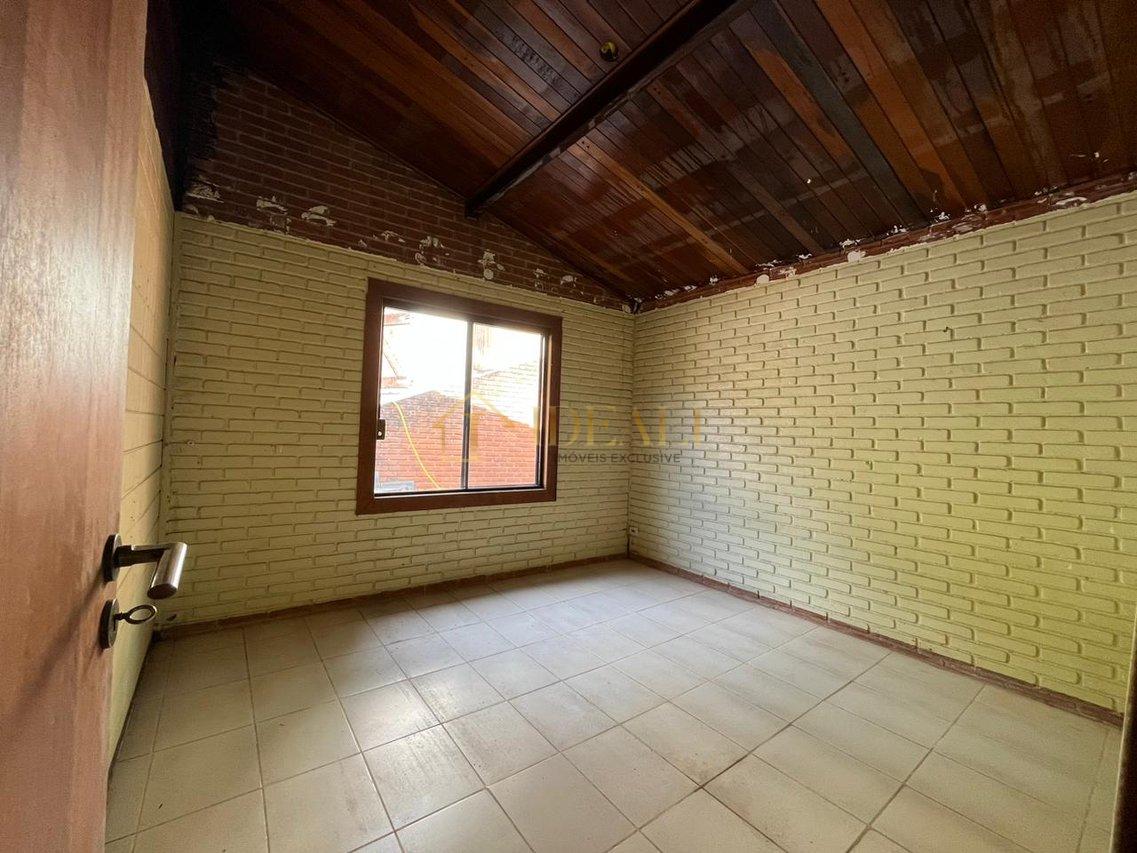 Oportunidade casa com piscina no PQ. Petrópolis Mairiporã - Mairiporã - 