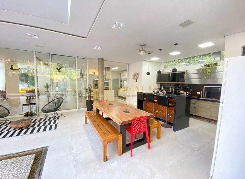 Excelente Casa à venda em condomínio em Mairiporã - Mairiporã - 