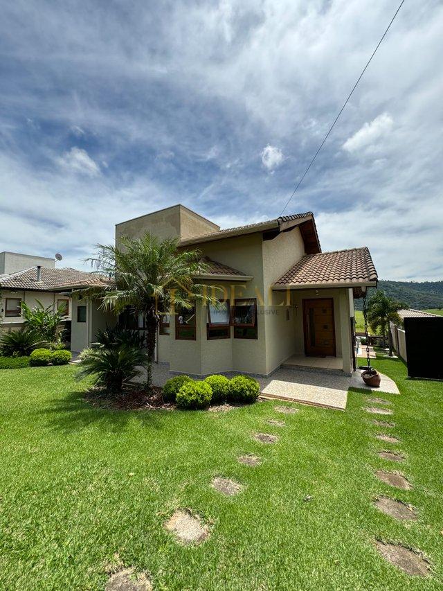 Deslumbrante casa estilo Chácara em condomínio fechado, Atibaia-SP - Atibaia - 