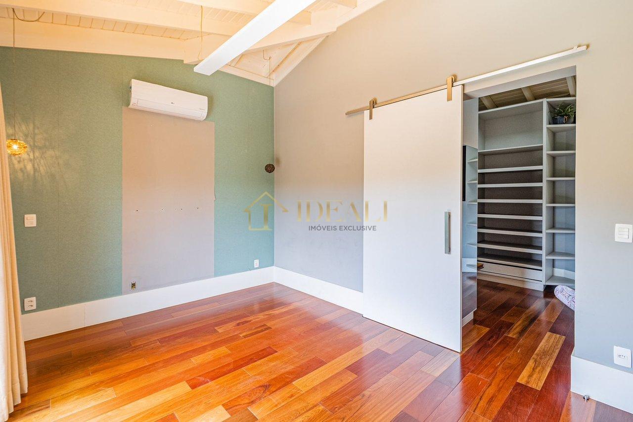 EXCEPCIONAL CASA A VENDA EM CONDOMINIO DE LUXO EM ATIBAIA Avenida Santana Atibaia - 