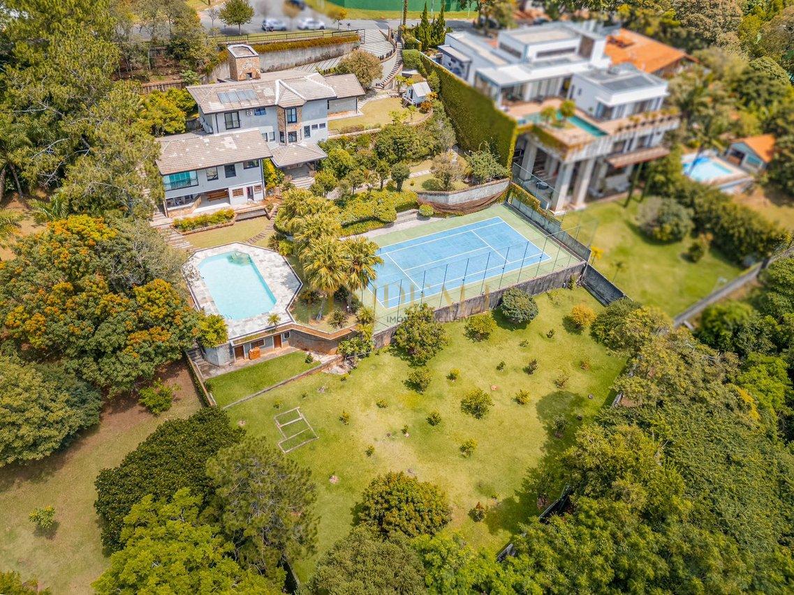 EXCEPCIONAL CASA A VENDA EM CONDOMINIO DE LUXO EM ATIBAIA Avenida Santana Atibaia - 