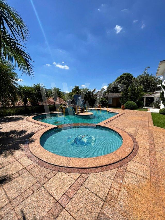 EXCEPCIONAL CASA À VENDA NO ESTILO NEO CLASSICA EM MAIRIPORÃ - SP - Mairiporã - 