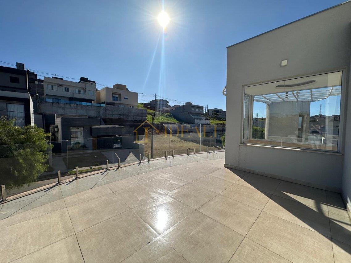 IMÓVEL COM ARQUITETURA NEOCLÁSSICO EM CONDOMÍNIO FECHADO EM BRAGANÇA PAULISTA - Bragança Paulista - 