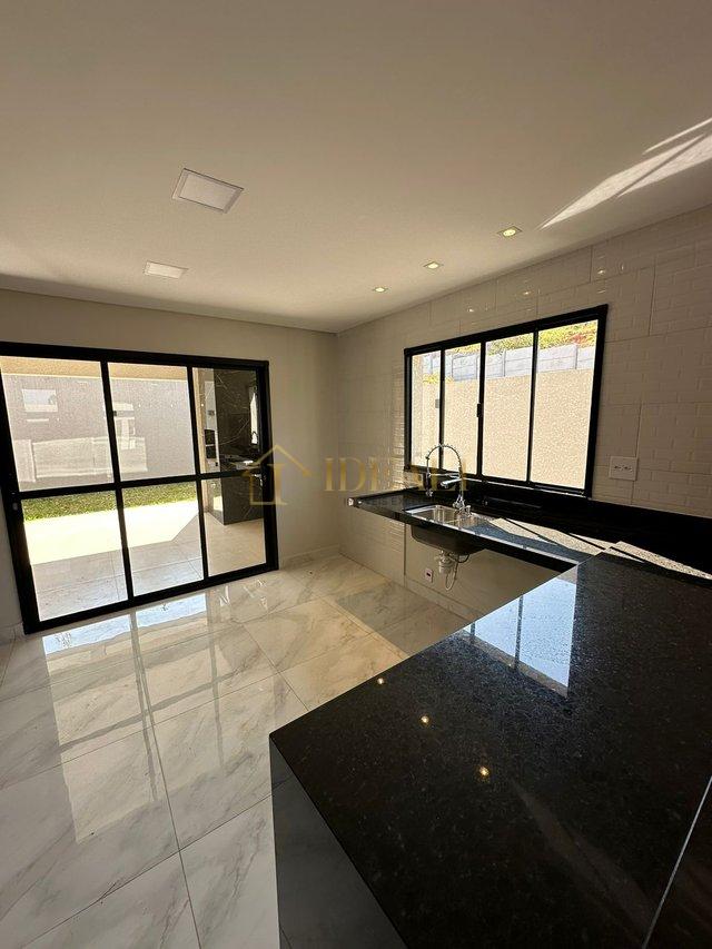 SOBRADO NOVINHO EM ATIBAIA - SP ( ACEITA FINANCIAMENTO ) Rua Colômbia Atibaia - 