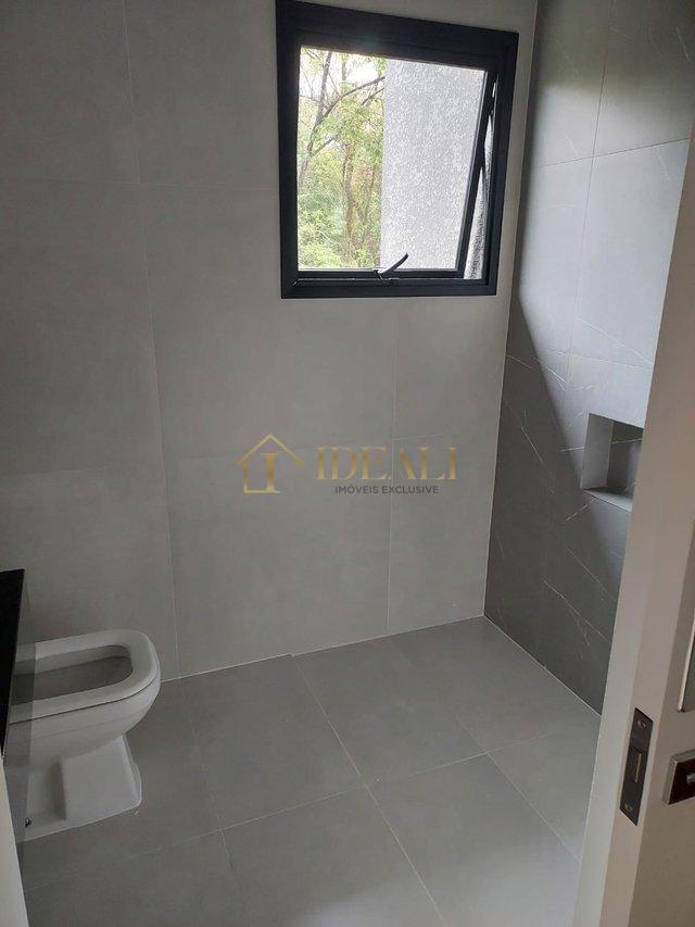 CASA A VENDA EM CONDOMINIO FECHADO DE ATIBAIA 5 MINUTAS DA RODOVIA FERNÃO DIAS Alameda dos pinheiros  Atibaia - 