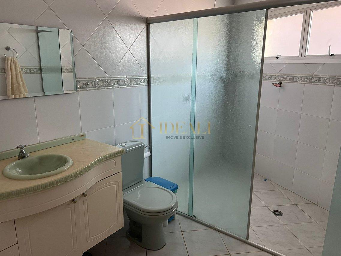 CASA EM CONDOMINIO FECHADO EM IGARATÁ ( PÉ NA AGUÁ ) COM PIER PROPRIO - Igaratá - 