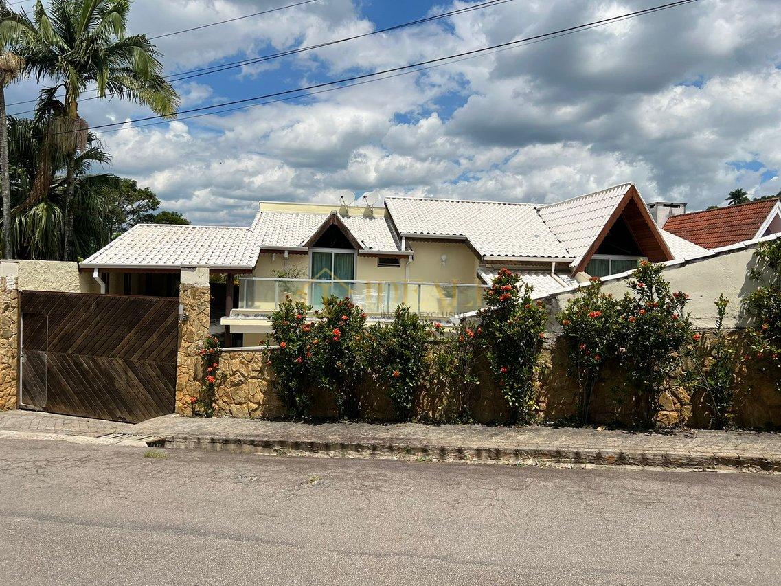 CASA EM CONDOMINIO FECHADO EM IGARATÁ ( PÉ NA AGUÁ ) COM PIER PROPRIO - Igaratá - 