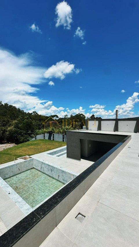 CASA EXCLUSIVA NO MELHOR CONDOMINIO EM MAIRIPORÃ - Mairiporã - 