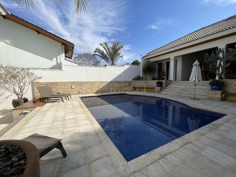 Belíssima Casa com 3 Suítes e Piscina- Vila Santista Atibaia-SP - Atibaia - 