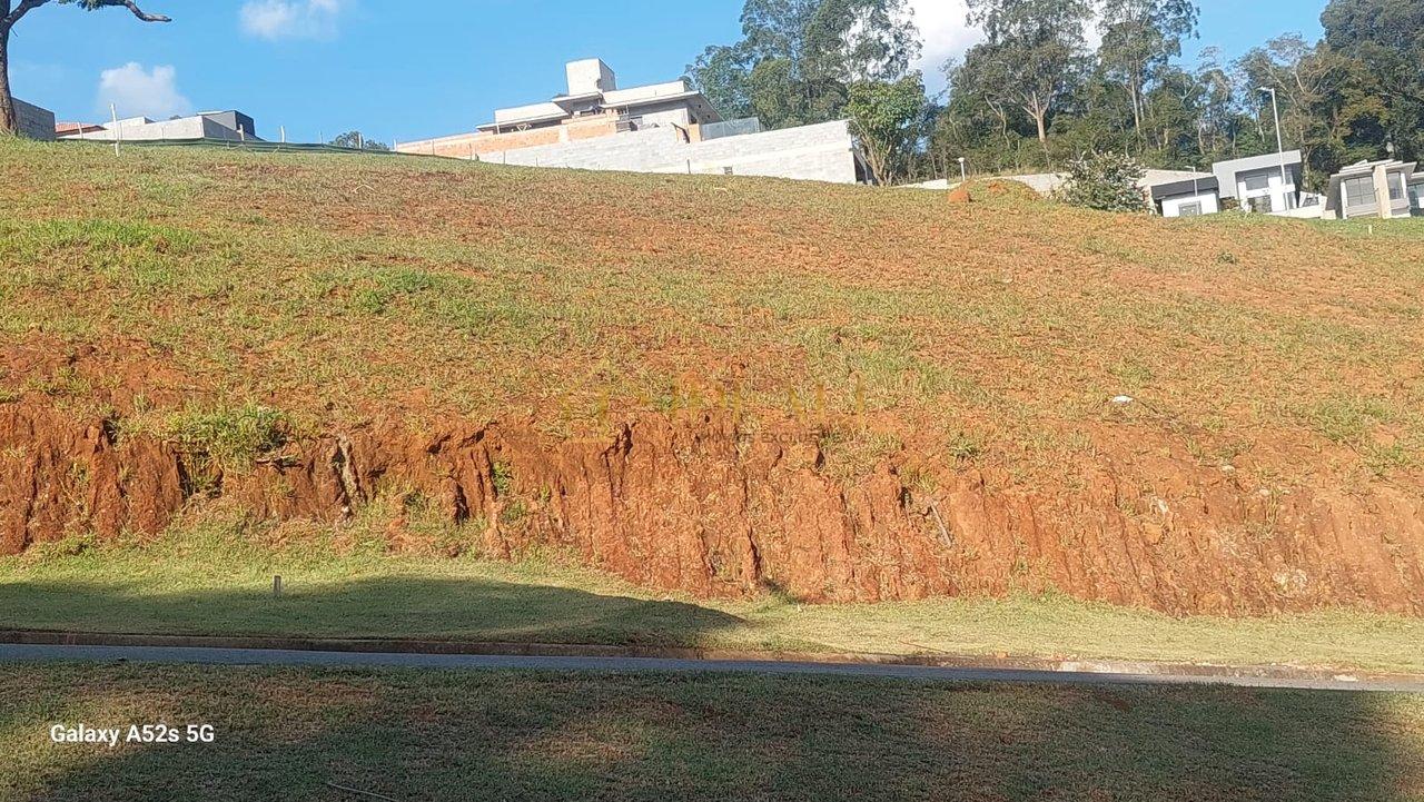 TERRENO NO CONDOMINIO QUINTAS DA BOA VISTA - Atibaia - 
