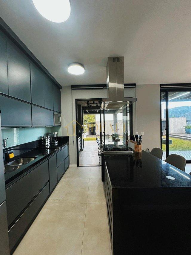 LINDA CASA NO CONDOMINIO LA RESERVA 1 - Atibaia - 