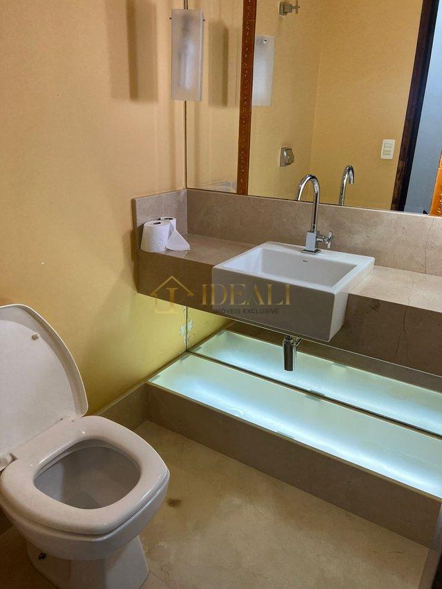 Casa à Venda em Condomínio, 2 minutos da Avenida Lucas N. Garcez – Atibaia, SP - Atibaia - 
