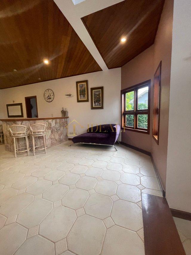 LINDA CASA NO CONDOMÍNIO PARQUE DAS GRAÇAS - Atibaia - 