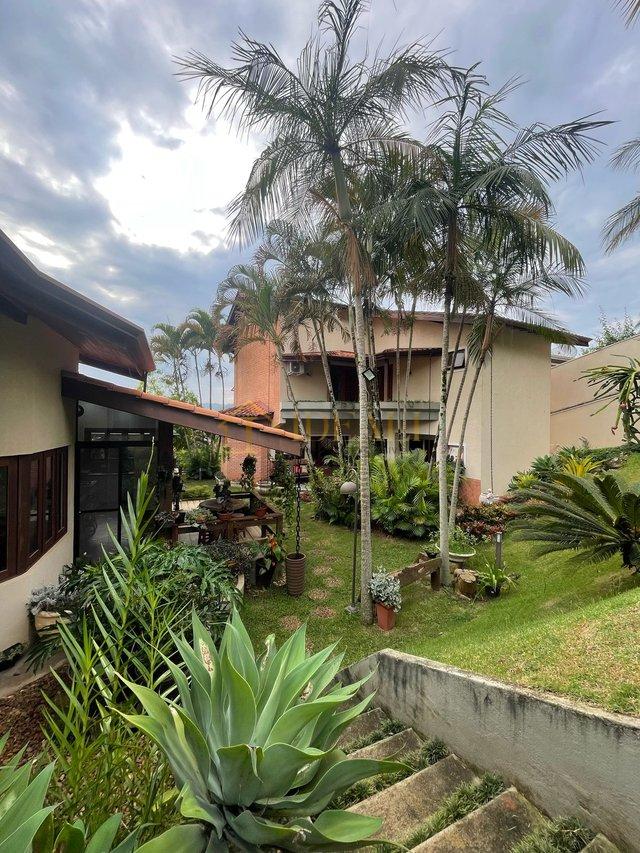 LINDA CASA NO CONDOMÍNIO PARQUE DAS GRAÇAS - Atibaia - 
