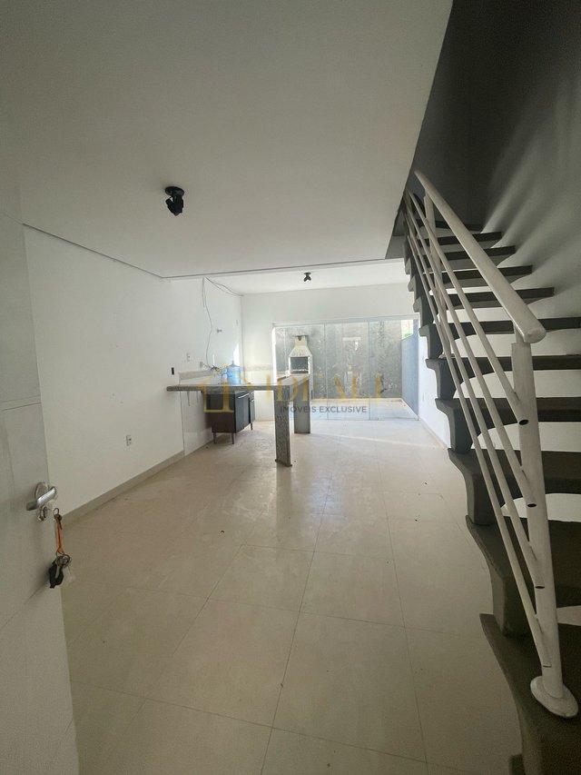 BELA CASA EM CONDOMINIO EM ATIBAIA - Atibaia - 