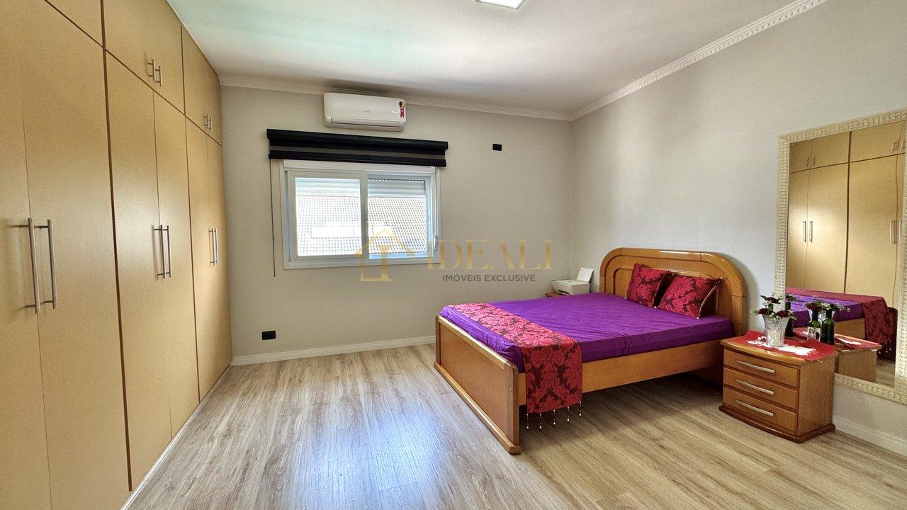 EXECELENTE CASA EM ALPHAVILLE - Santana de Parnaíba - 