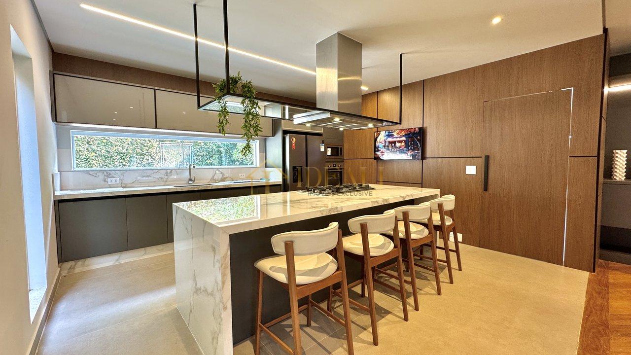LINDA CASA NO RESIDENCIAL TAMBORÉ - Barueri - 
