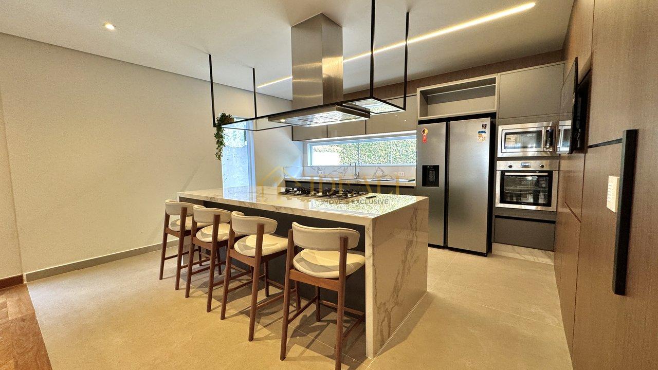 LINDA CASA NO RESIDENCIAL TAMBORÉ - Barueri - 
