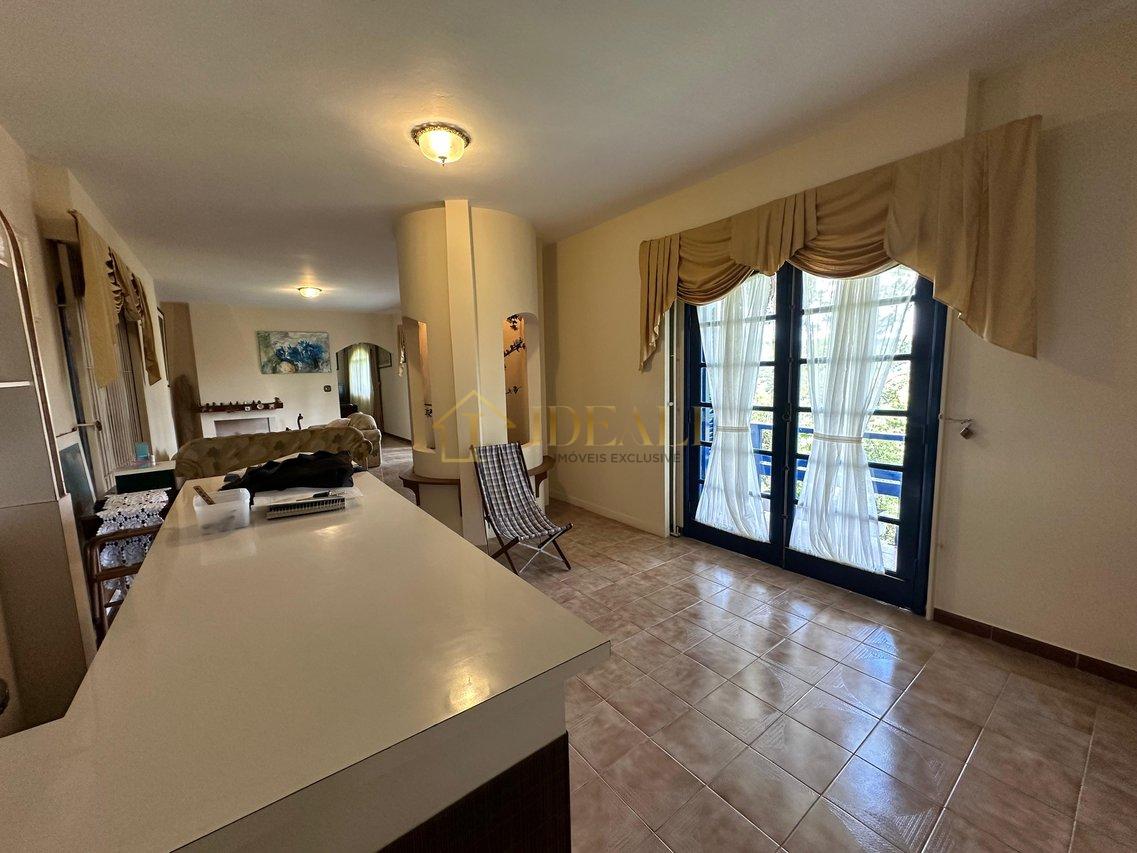 Chácara em Atibaia 7400mil m² estilo colonial em loteamento, 10 minutos da Fernão dias - Atibaia - 