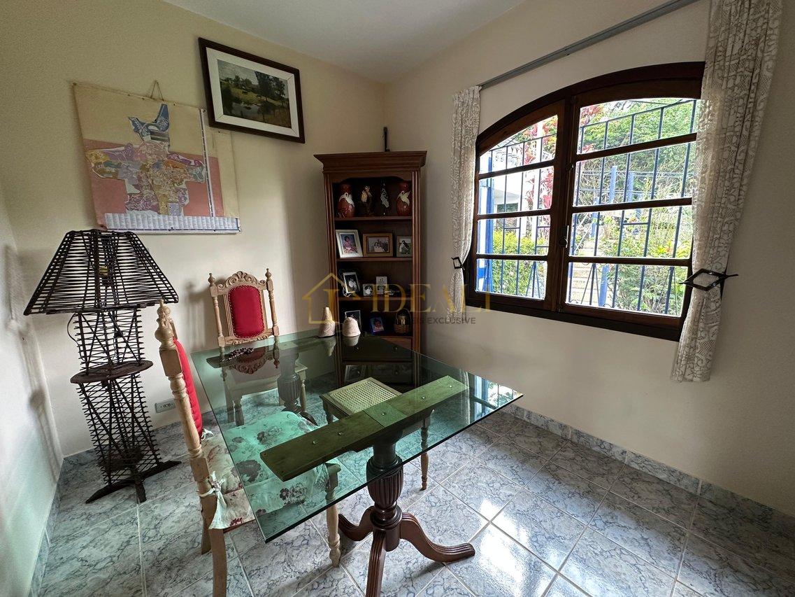 Chácara em Atibaia 7400mil m² estilo colonial em loteamento, 10 minutos da Fernão dias - Atibaia - 