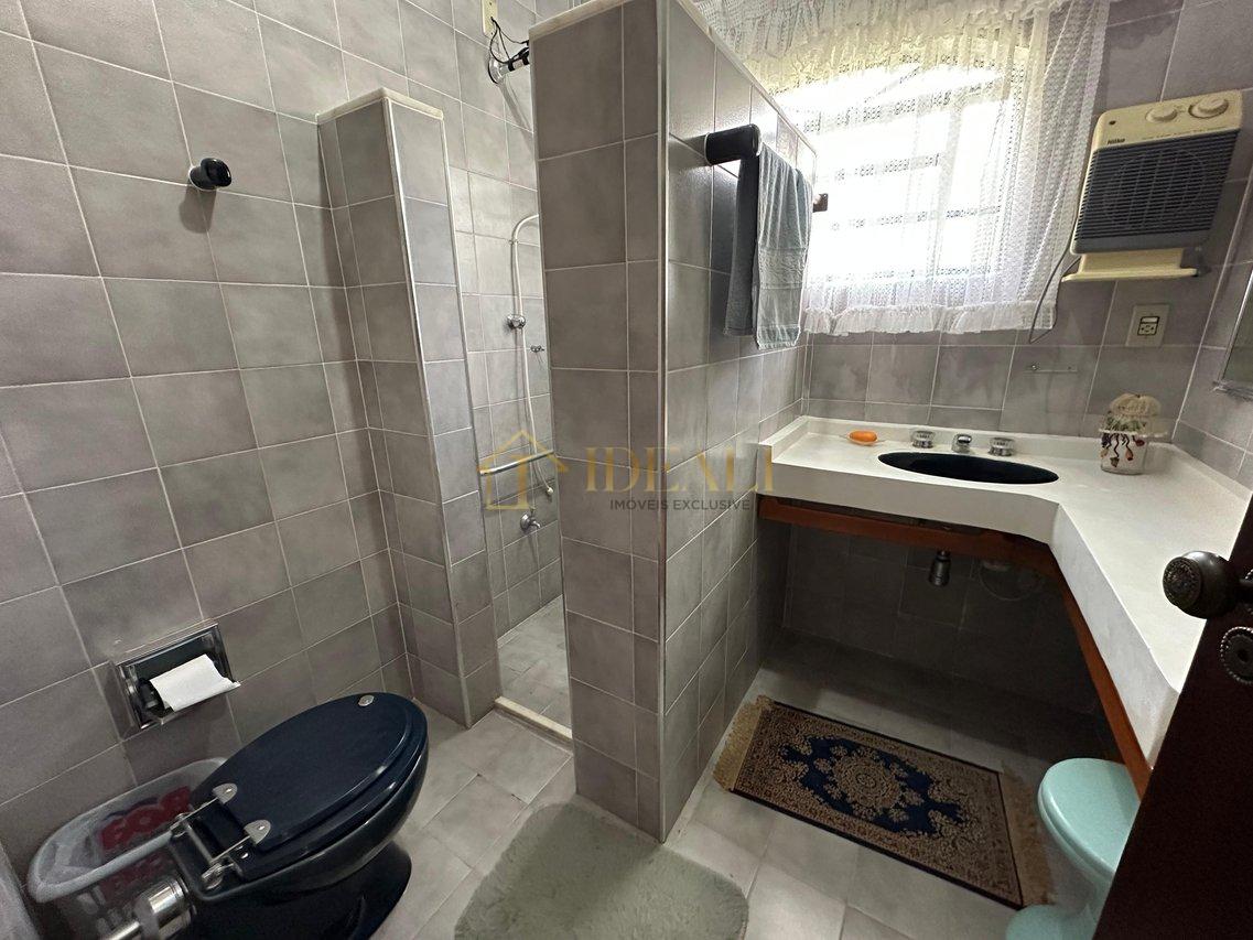 Chácara em Atibaia 7400mil m² estilo colonial em loteamento, 10 minutos da Fernão dias - Atibaia - 