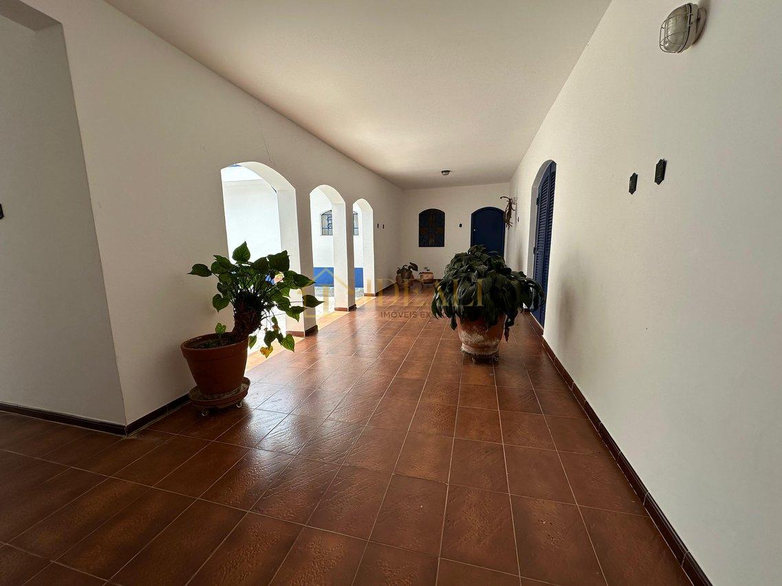 Chácara em Atibaia 7400mil m² estilo colonial em loteamento, 10 minutos da Fernão dias - Atibaia - 