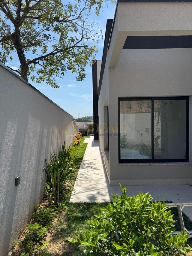 LINDA CASA NO RESIDENCIAL LAGOS DE JARINU - Jarinu - 