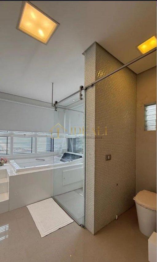 CASA DE ALTO PADRÃO NO CONDOMÍNIO BELLA CORTA FAZENDA RODEIO Avenida Rodolfo Alves dos Santos Mogi das Cruzes - 