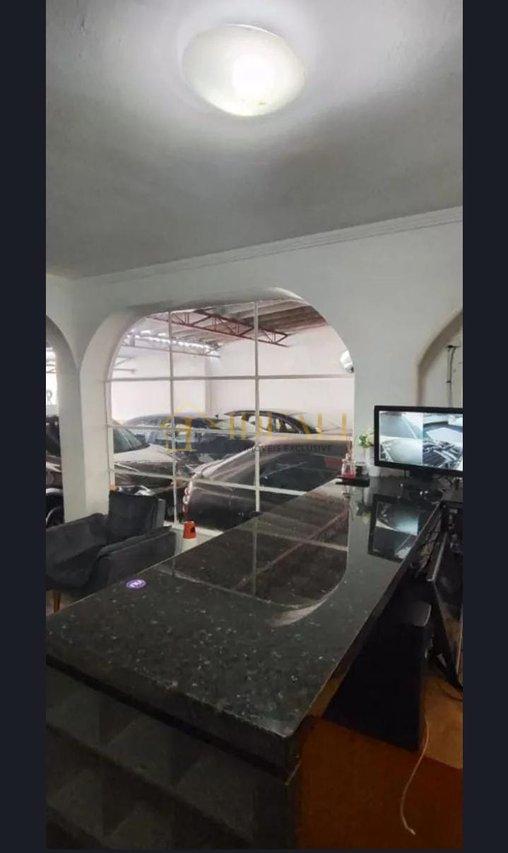ESTACIONAMENTO E LAVA RÁPIDO COMPLETO Rua Bering São Bernardo do Campo - 