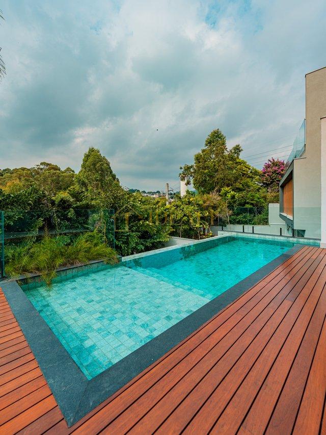 LINDA CASA NO CONDOMINIO ALPHAVILLE 1 - Barueri - 