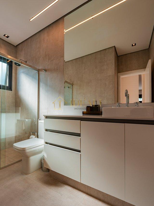 BELA CASA NO CONDOMINIO ALPHAVILLE 4 - Santana de Parnaíba - 
