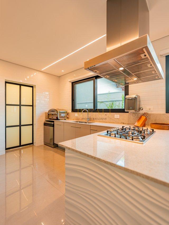 BELA CASA NO CONDOMINIO ALPHAVILLE 4 - Santana de Parnaíba - 