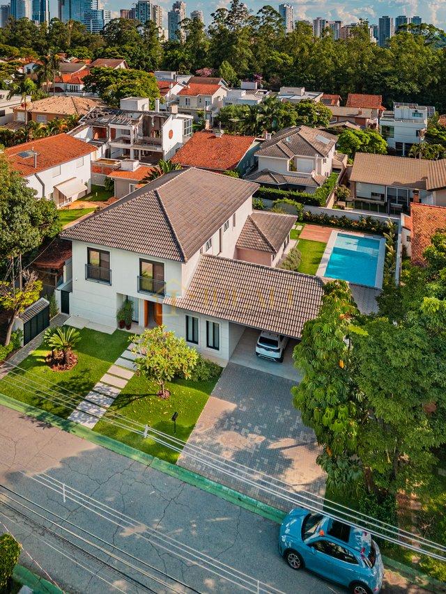 BELA CASA NO CONDOMINIO ALPHAVILLE 4 - Santana de Parnaíba - 