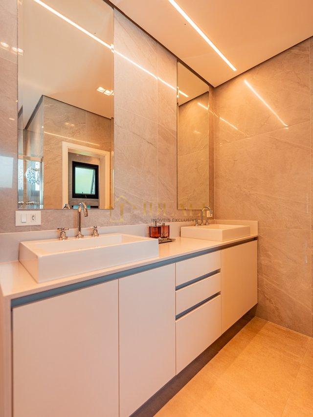 BELA CASA NO CONDOMINIO ALPHAVILLE 4 - Santana de Parnaíba - 