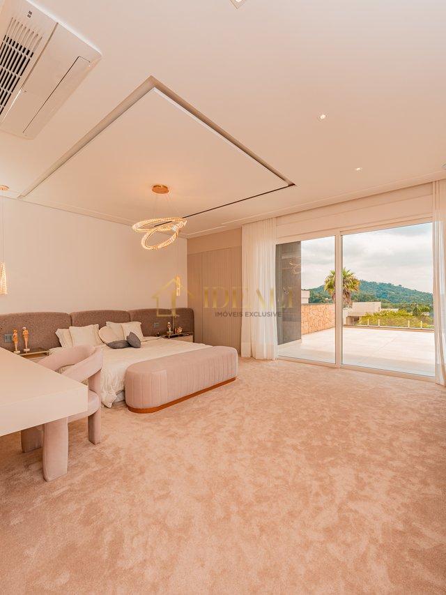 LINDA CASA NO CONDOMINIO GENISIS - Santana de Parnaíba - 