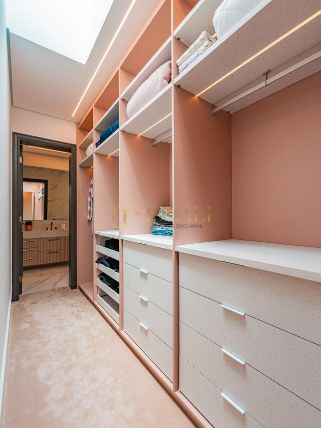 LINDA CASA NO CONDOMINIO GENISIS - Santana de Parnaíba - 