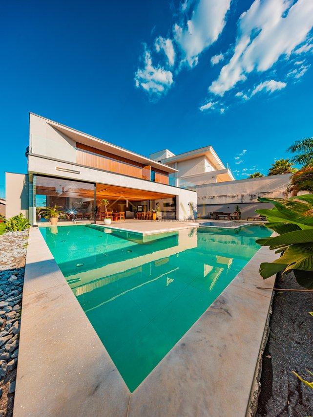 LINDA CASA NO CONDOMINIO RESERVA SANTA MARIA - Jandira - 