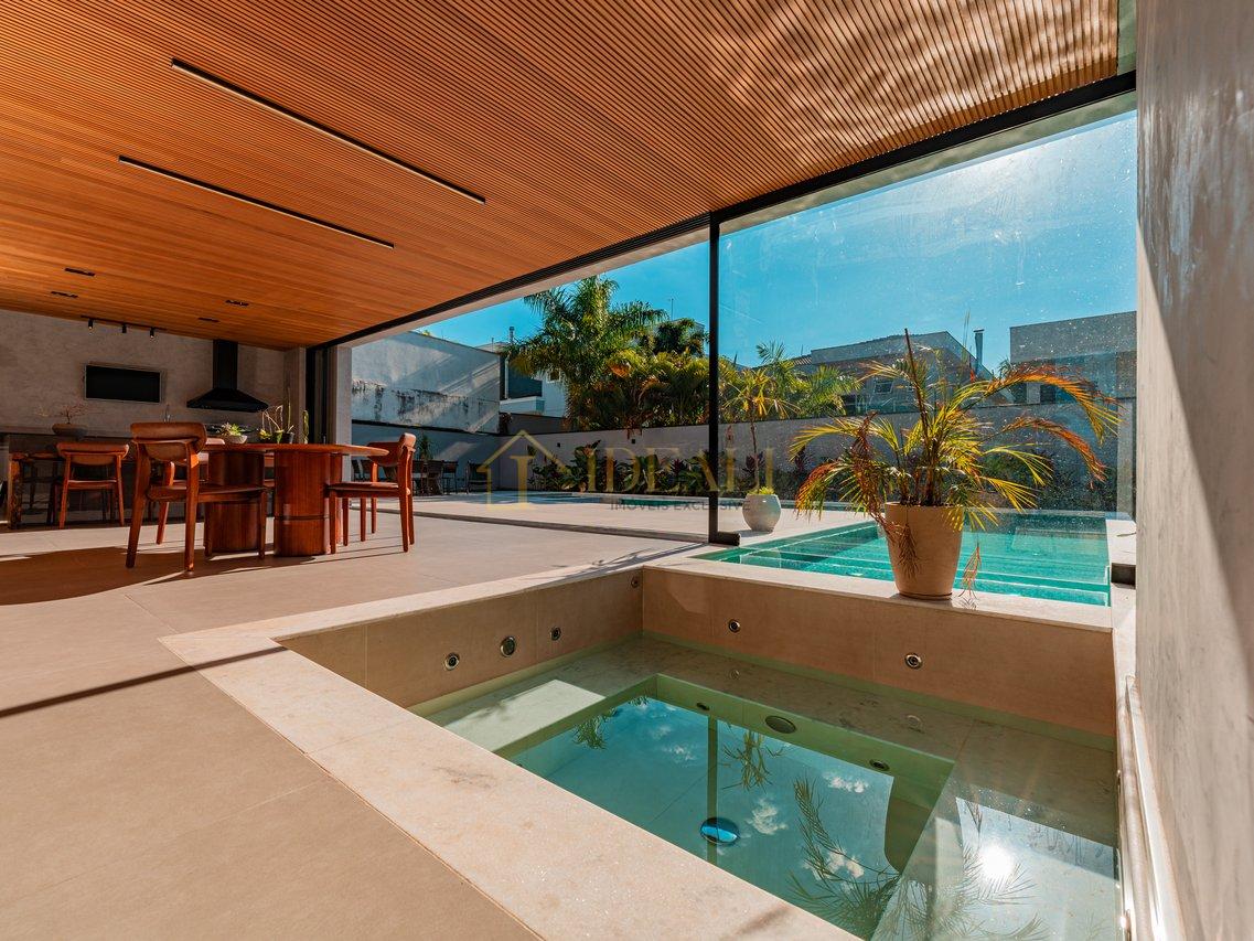 LINDA CASA NO CONDOMINIO RESERVA SANTA MARIA - Jandira - 
