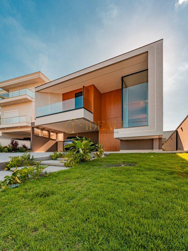 LINDA CASA NO CONDOMINIO RESERVA SANTA MARIA - Jandira - 