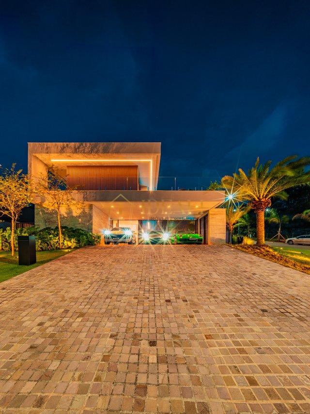 LINDA CASA NO CONDOMINIO VILLA SOLAIA - Barueri - 