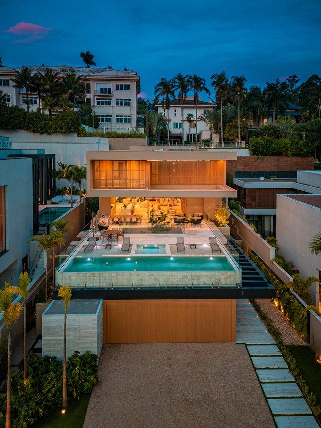 LINDA CASA NO CONDOMINIO TAMBORÉ 2 - Santana de Parnaíba - 