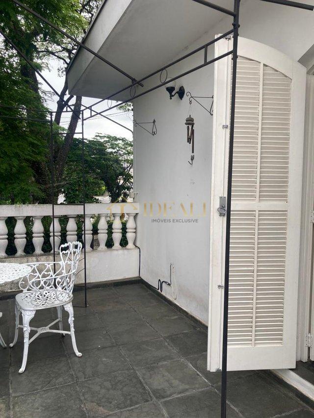 LINDO SOBRADO EM GUARULHOS PROXIMO DO LAGO DOS PATOS - Guarulhos - 