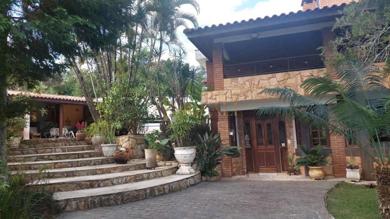 Casa Completa à Venda no Reserva das Hortênsias - Sem Taxa de Condomínio - Mairiporã - 