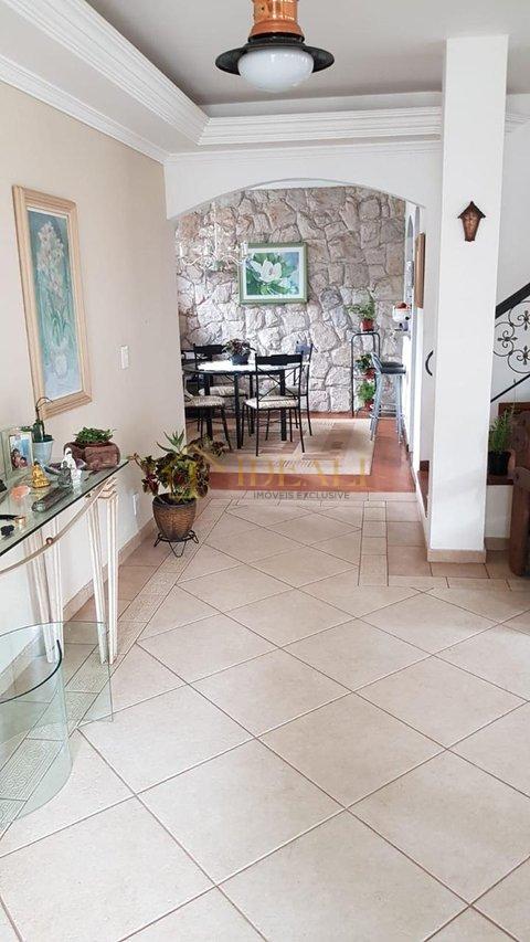 Casa Completa à Venda no Reserva das Hortênsias - Sem Taxa de Condomínio - Mairiporã - 