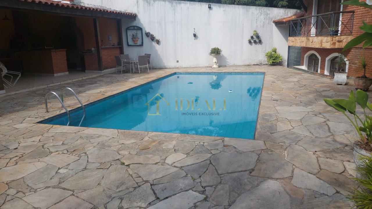 Casa Completa à Venda no Reserva das Hortênsias - Sem Taxa de Condomínio - Mairiporã - 
