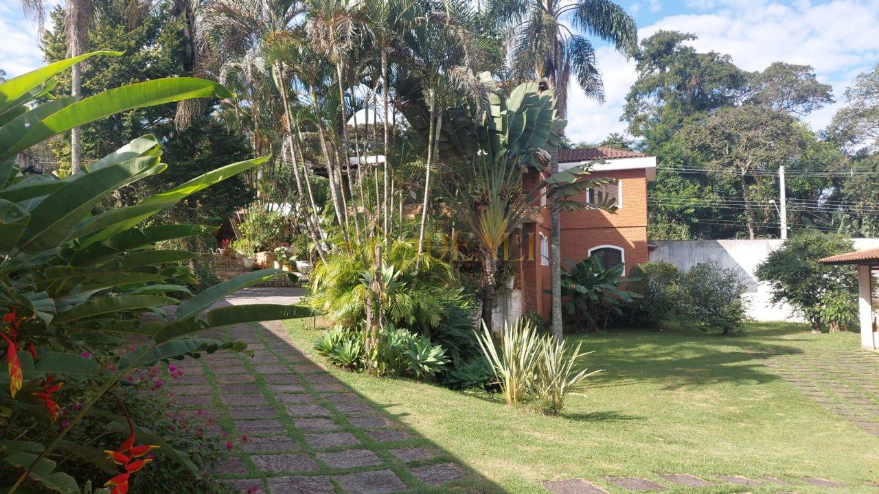 Casa Completa à Venda no Reserva das Hortênsias - Sem Taxa de Condomínio - Mairiporã - 